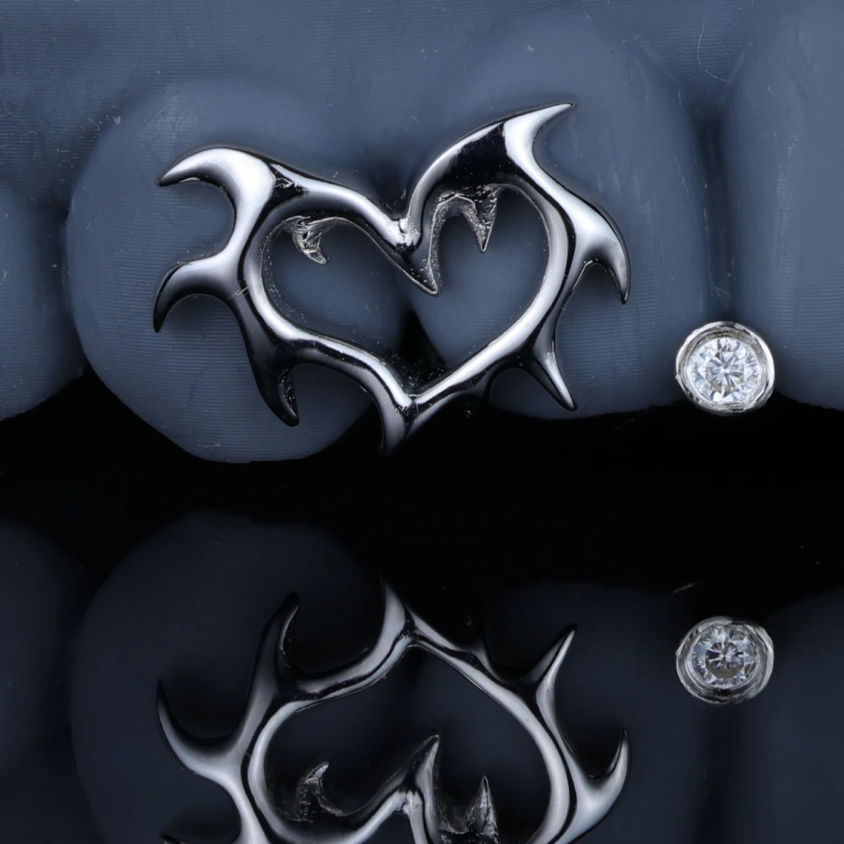 Gothic Star, Moon & Heart Grillz - Image 2